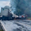 Carreta tomba na BR 285