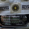 Veículo abarrotado com cigarros contrabandeados